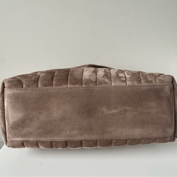 YSL Medium Suede LouLou - Picture 8 of 17